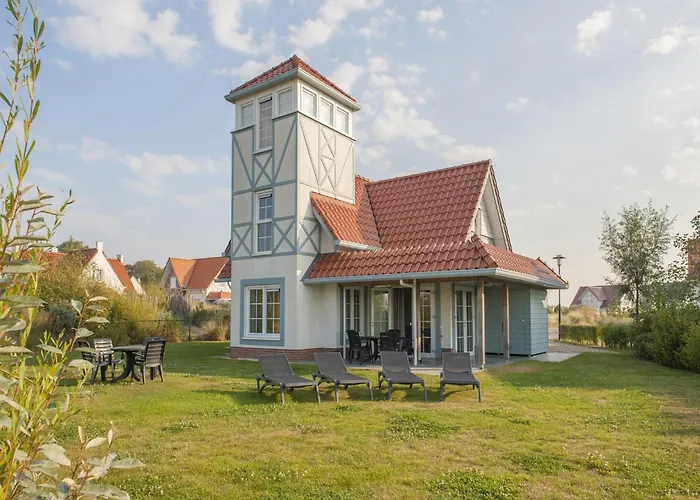Detached Tower Villa With Sauna, Near The Beach